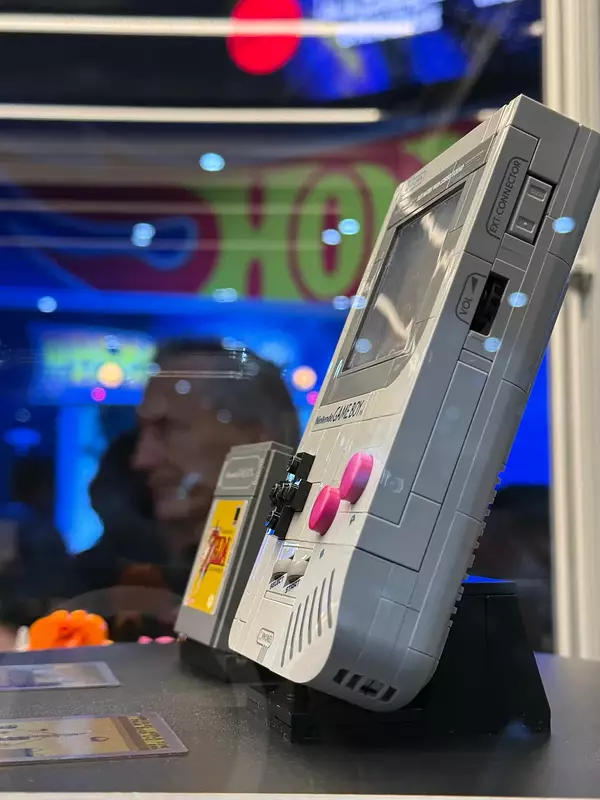 lego-sdcc-2025-v0-j66zwip36xef1